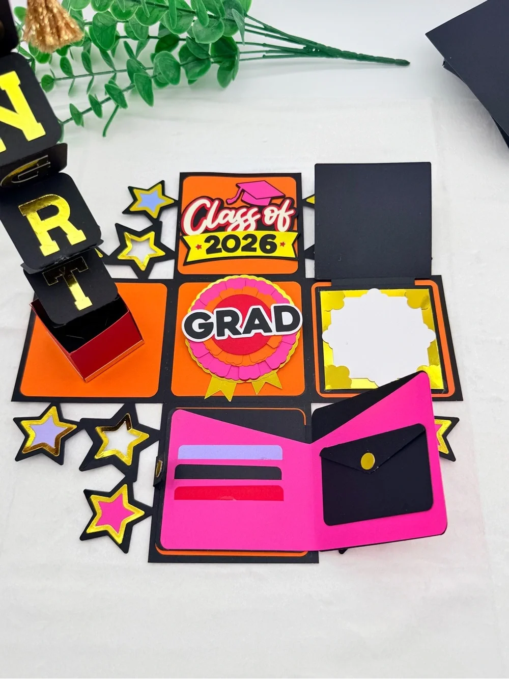 Cute Graduation Exploding/ Pop-up Box - Picture 2 of 12